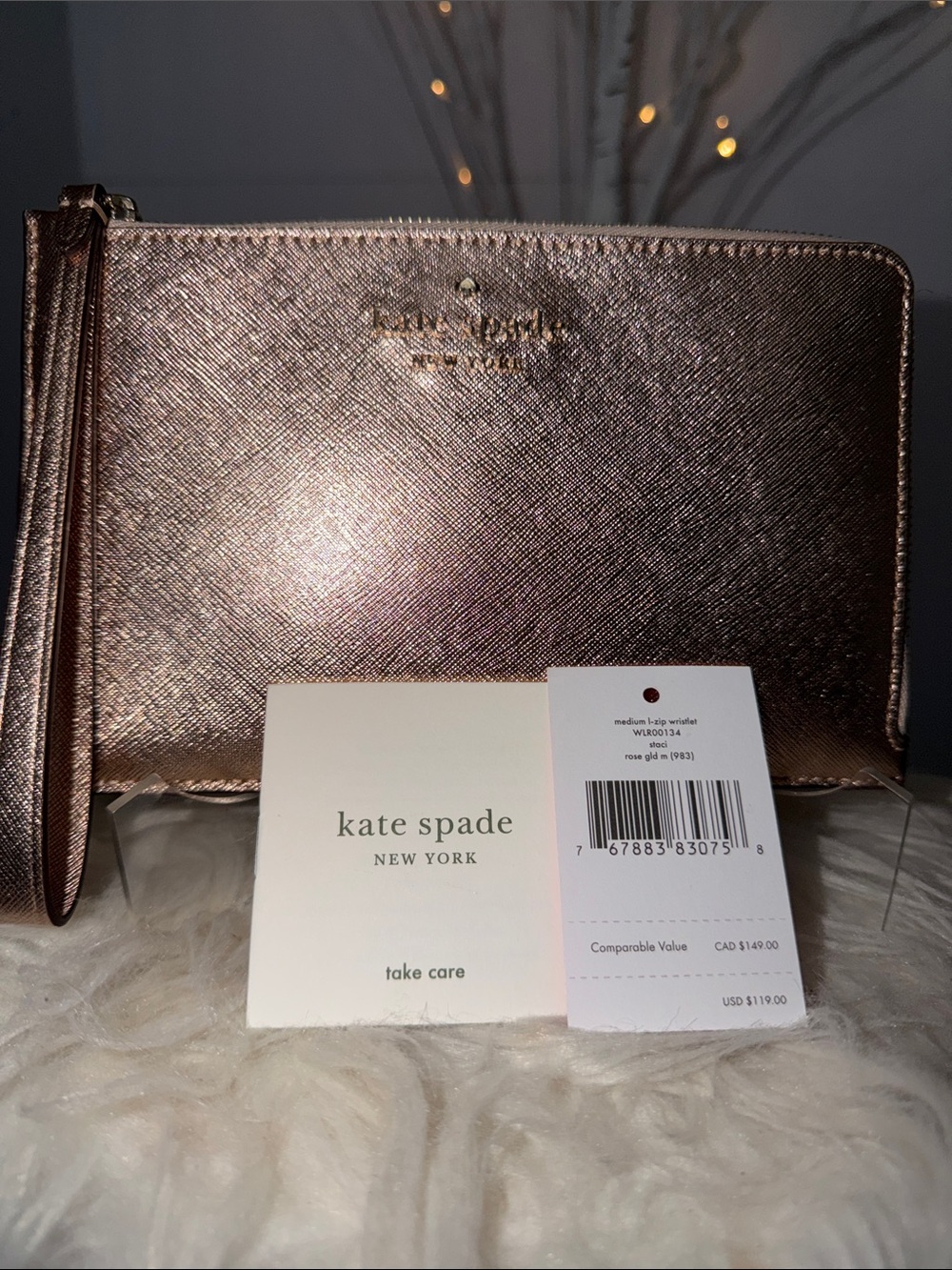 Kate Spade NWT Retail $119 gold leatherfull corner zip 4 slots.back zip pock
